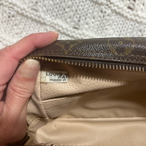 Louis Vuitton Trousse Monogram Bag - Picture 11 of 12